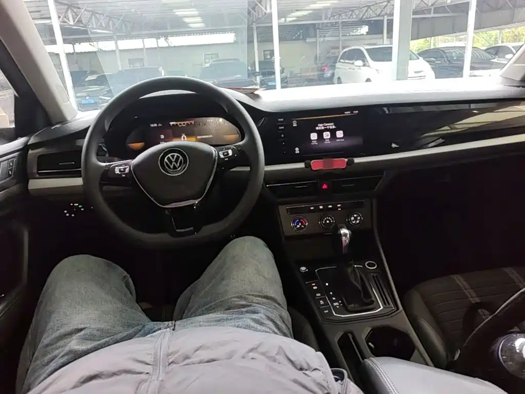 Volkswagen Lavida — миниатюра 10