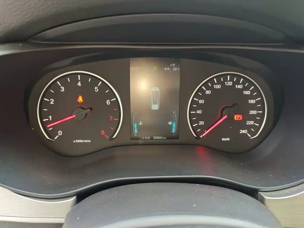 BYD MAX — миниатюра 7