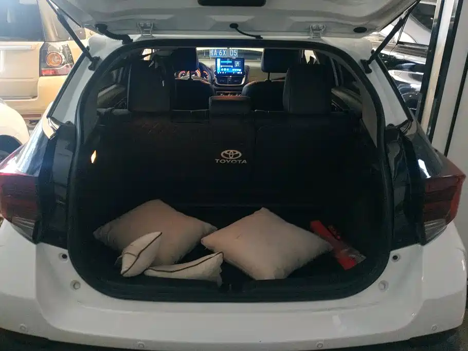 Toyota Yaris L — миниатюра 4