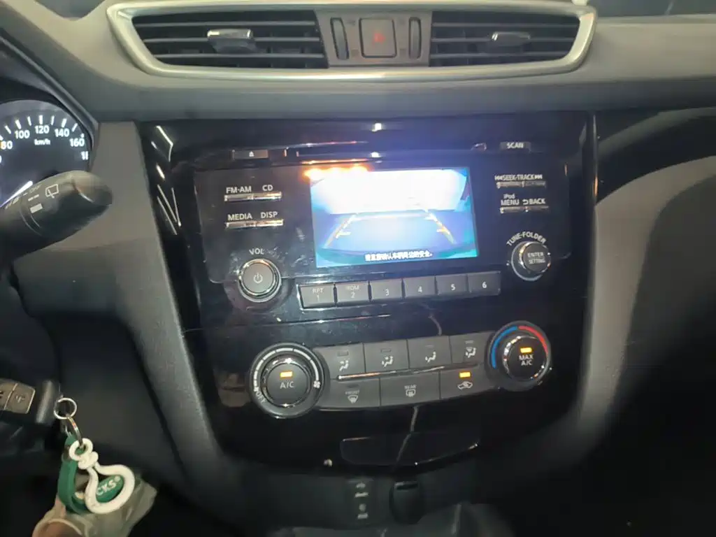 Nissan Qashqai — миниатюра 13
