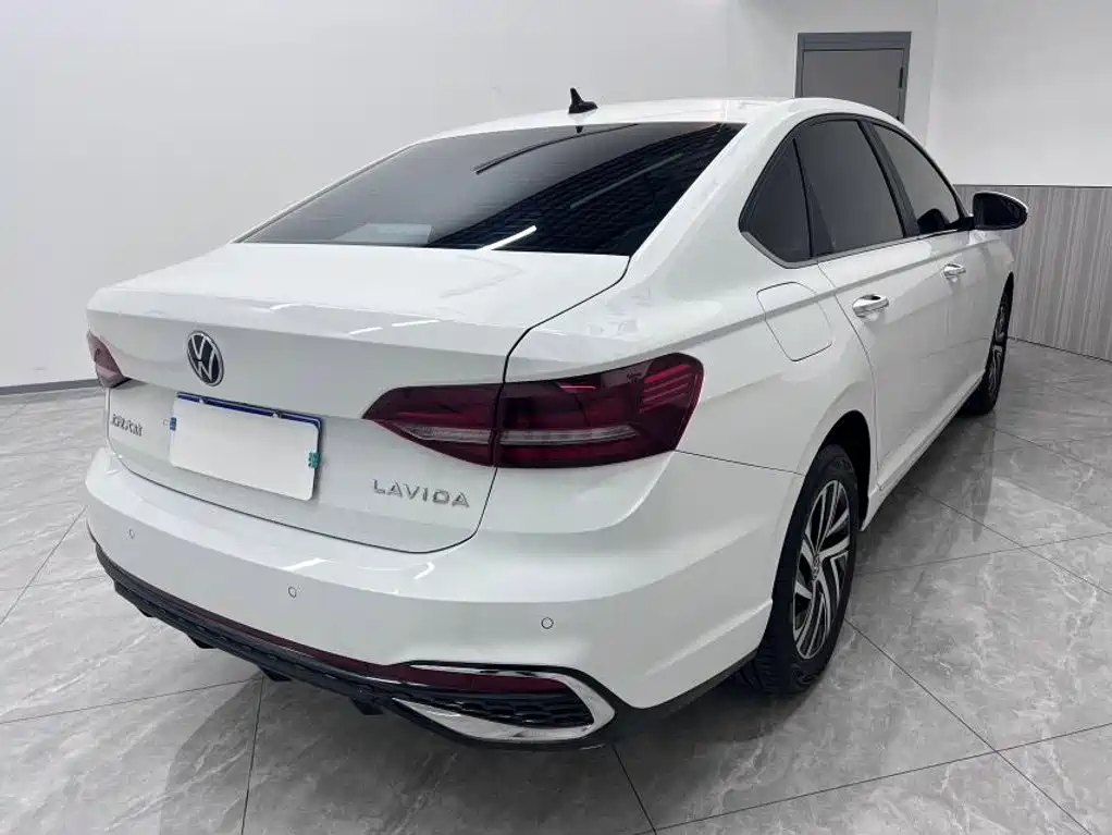 Volkswagen Lavida — миниатюра 4