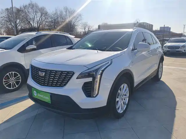 CADILLAC XT4