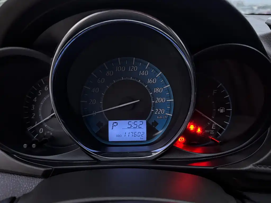 Toyota Yaris L — миниатюра 5