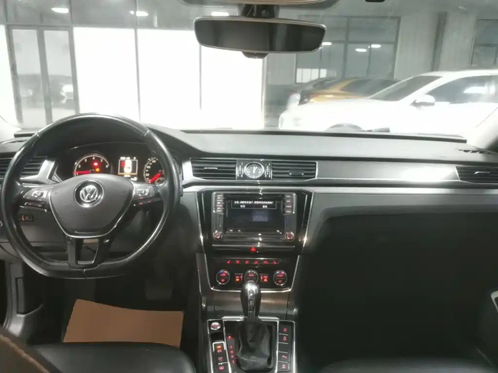 Volkswagen Passat — миниатюра 10