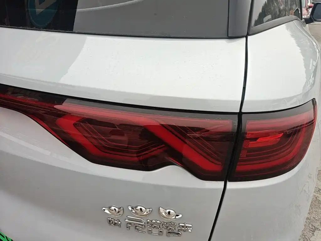 BYD Yuan UP — миниатюра 8