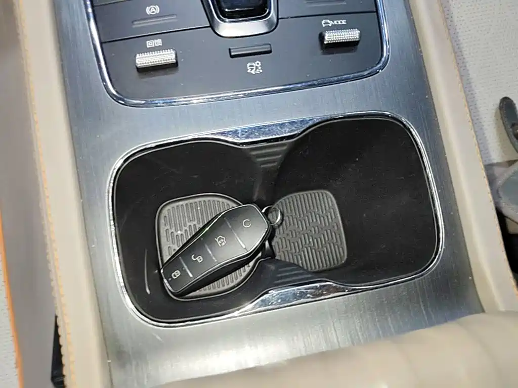 BYD Yuan Plus — миниатюра 9