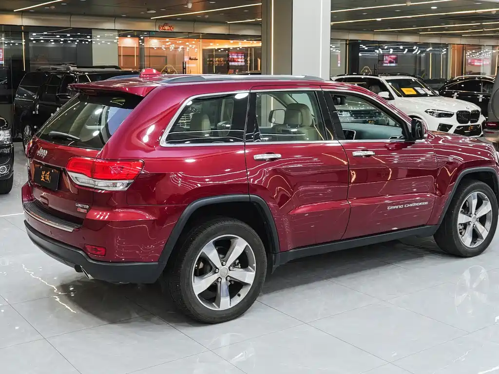 JEEP GRAND CHEROKEE