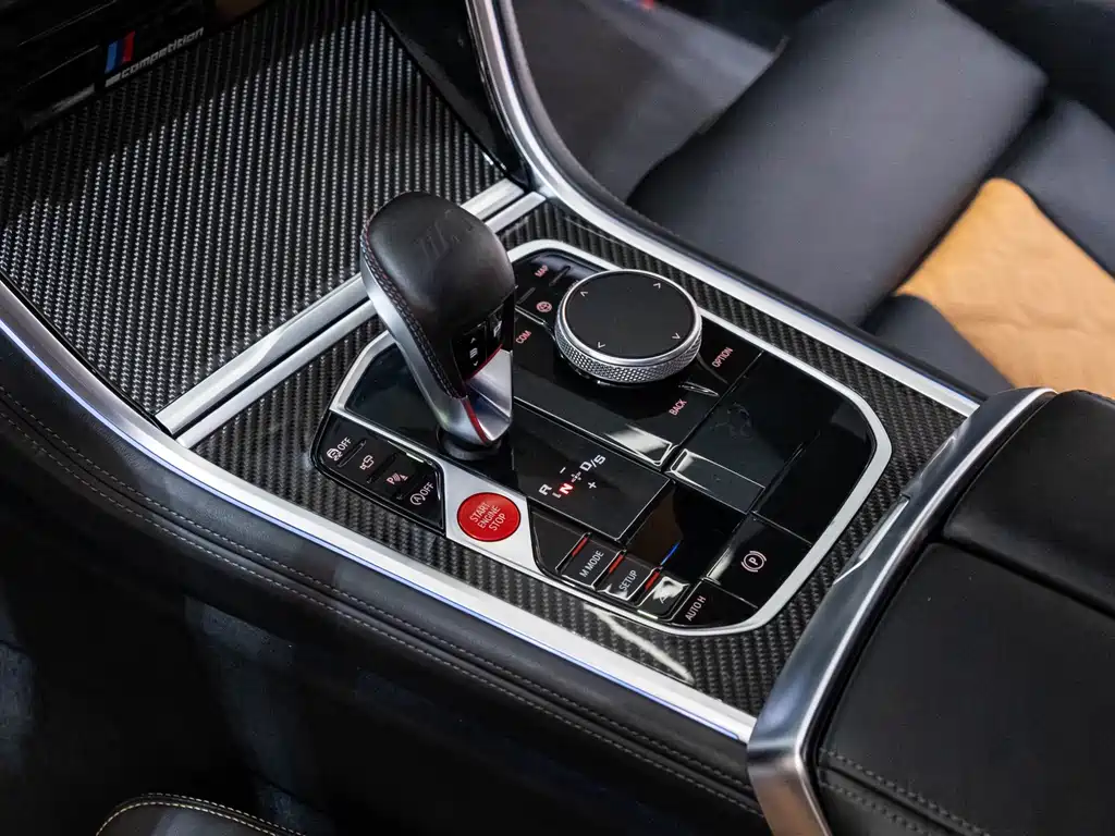 BMW M8 — миниатюра 10