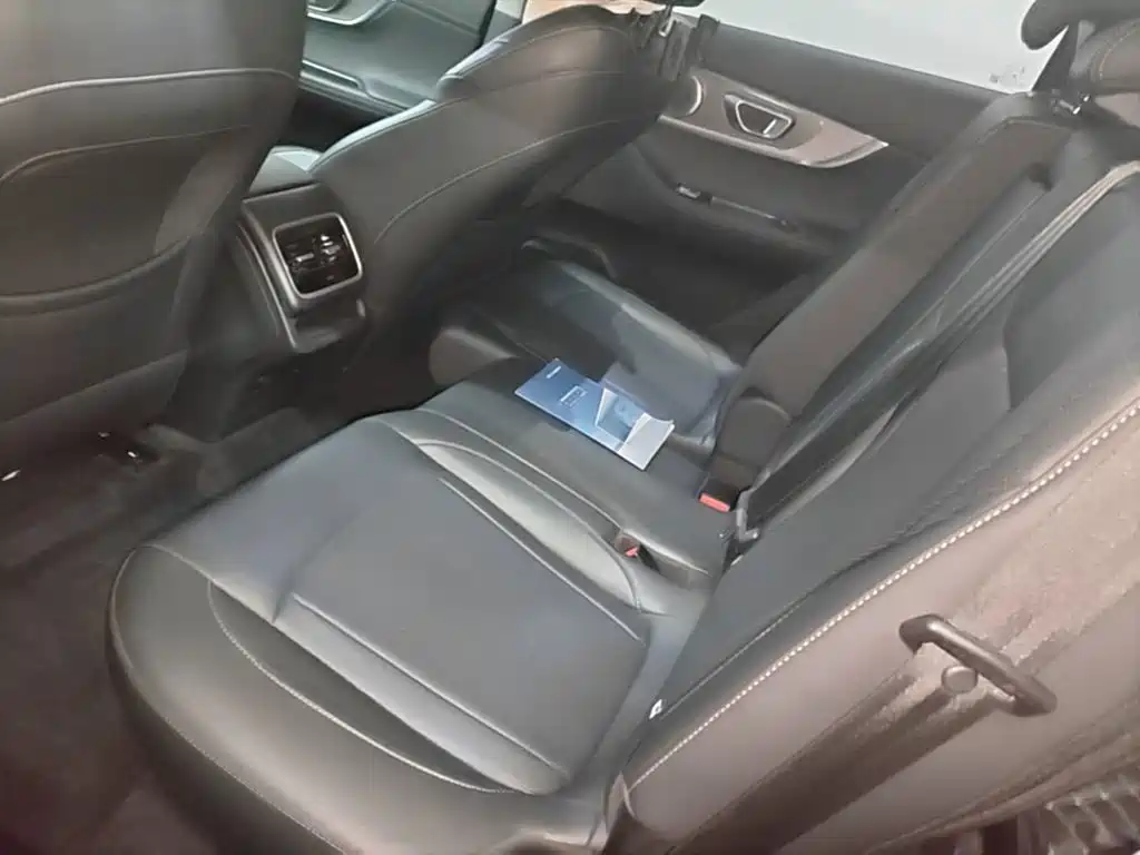 Chery Tiggo 8 PRO NEV — миниатюра 17