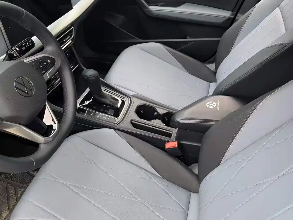 Volkswagen Lavida — миниатюра 4