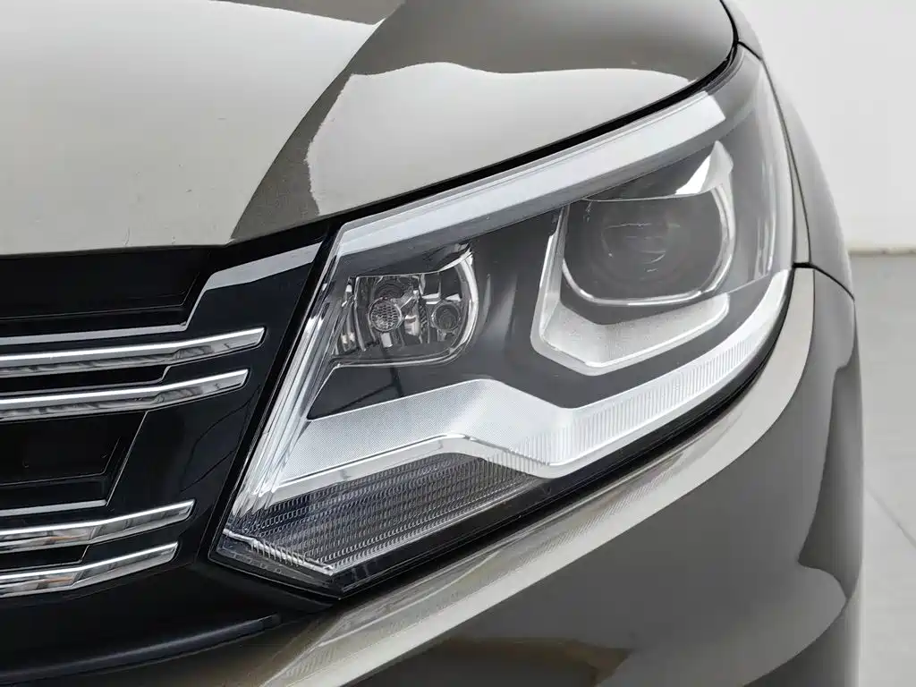 Volkswagen Tiguan — миниатюра 7
