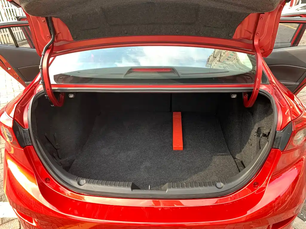 Mazda 3 Axela — миниатюра 14
