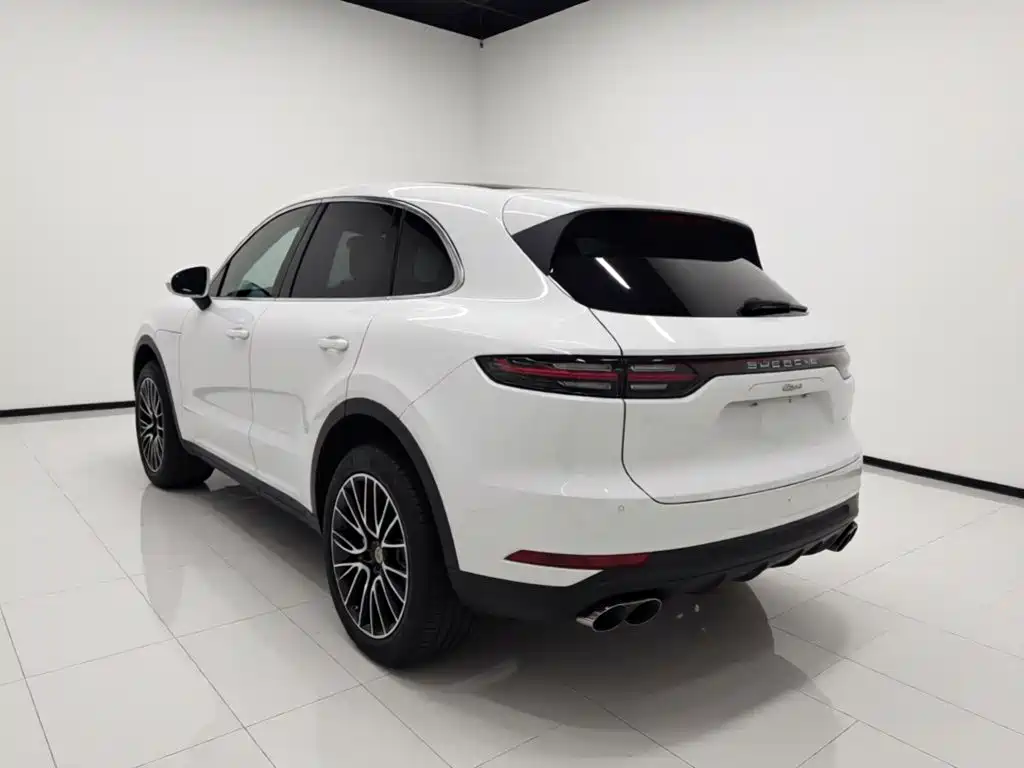 Porsche Cayenne — миниатюра 4
