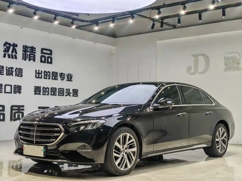 Mercedes-Benz E-Class 2024