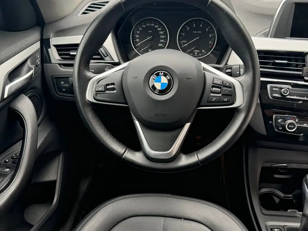 BMW X1 — миниатюра 13