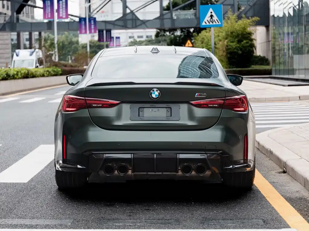 BMW M4 — миниатюра 3