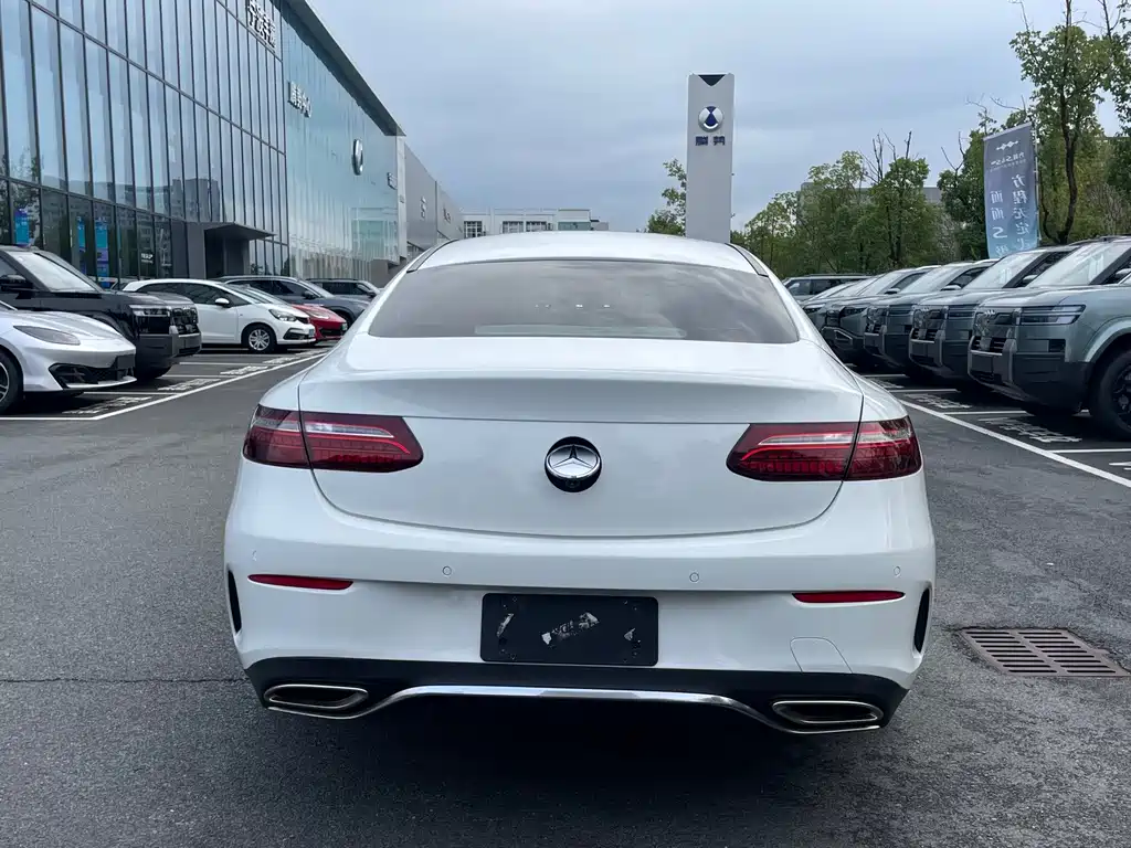 Mercedes-Benz E-Class (Import) — миниатюра 18