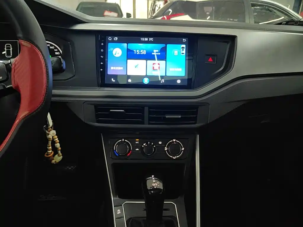 Volkswagen Polo — миниатюра 13