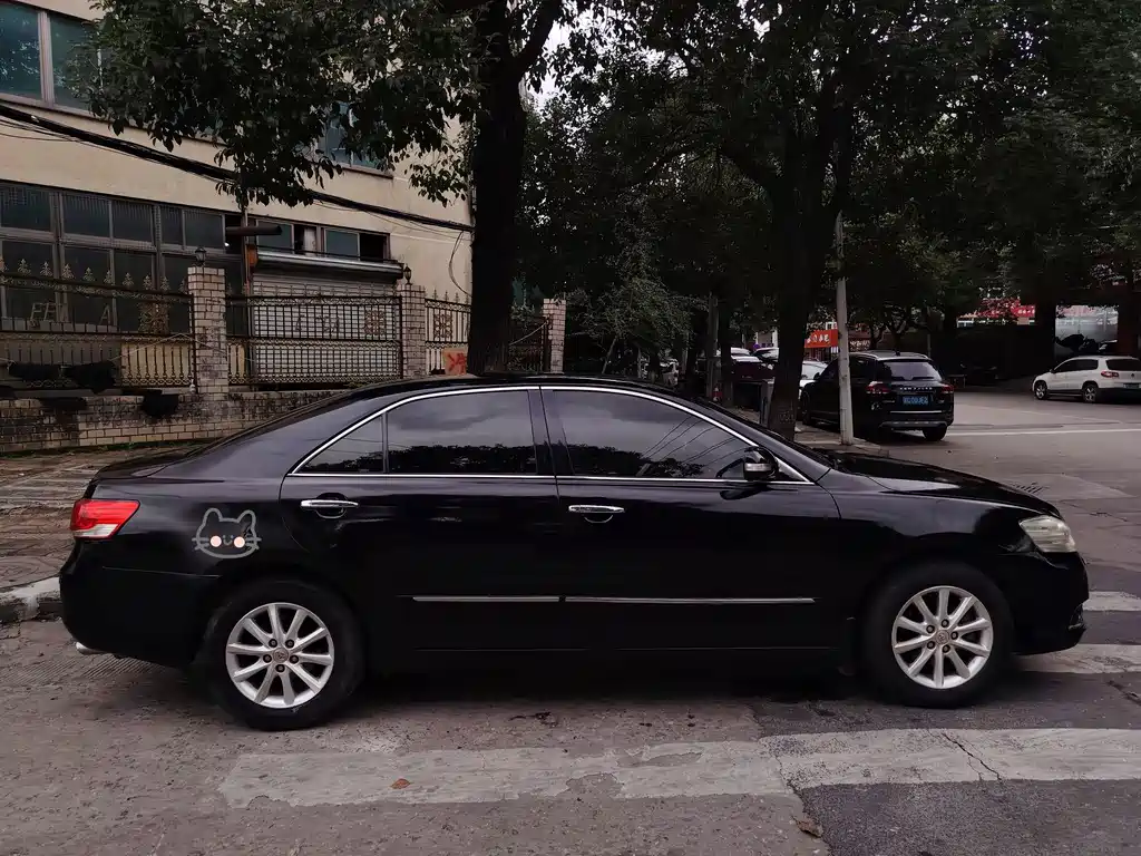 Toyota Camry — миниатюра 13
