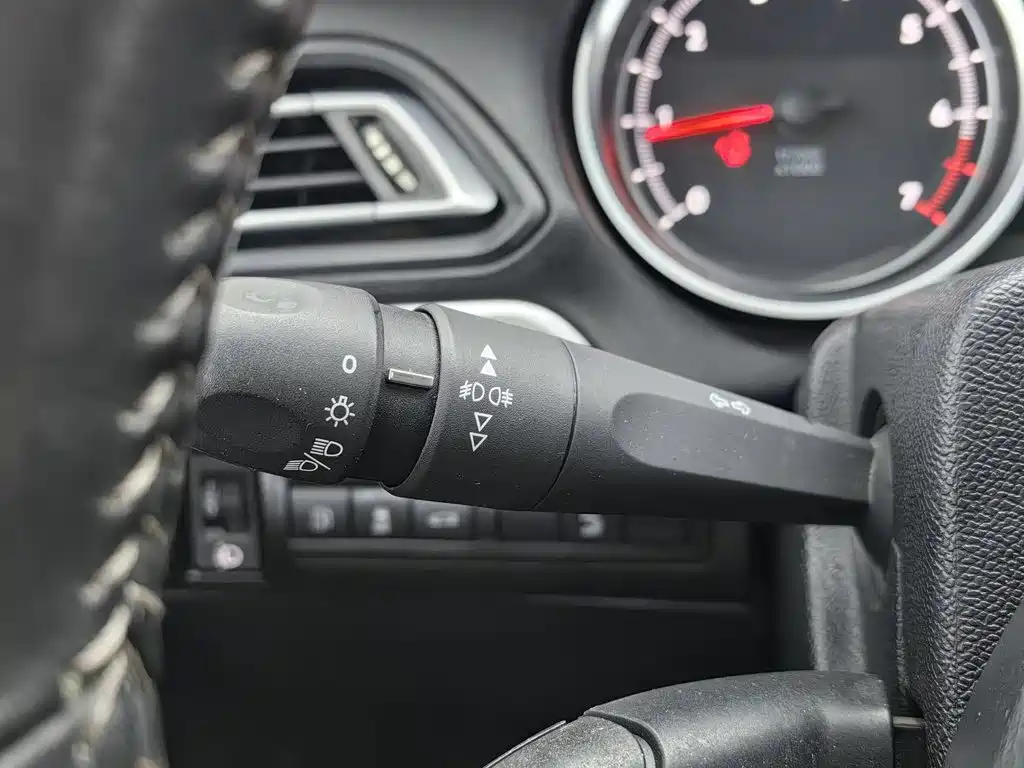 Peugeot 408 — миниатюра 21