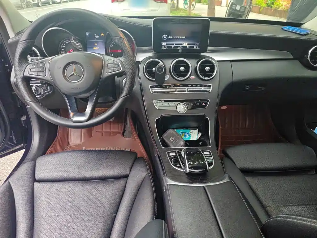 Mercedes-Benz C-Class — миниатюра 5