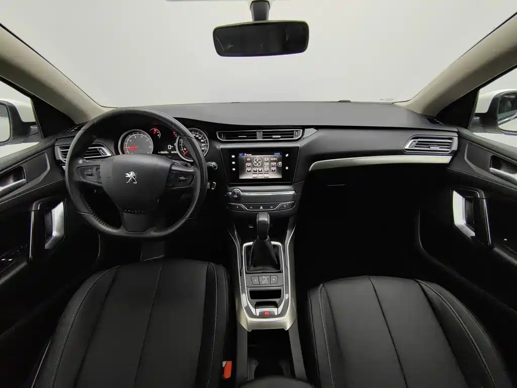 Peugeot 408 — миниатюра 5