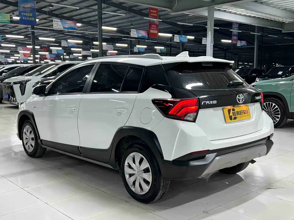 TOYOTA YARIS L ZHIXUAN