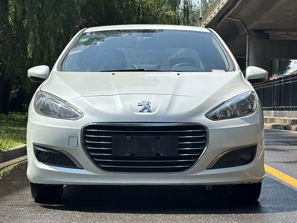Peugeot 308 2014 1.6L MT