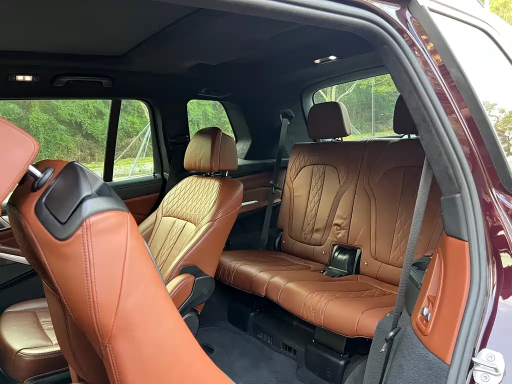 BMW X7 — миниатюра 18