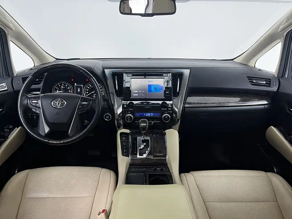 Toyota Alphard 2018 3.5L Luxury