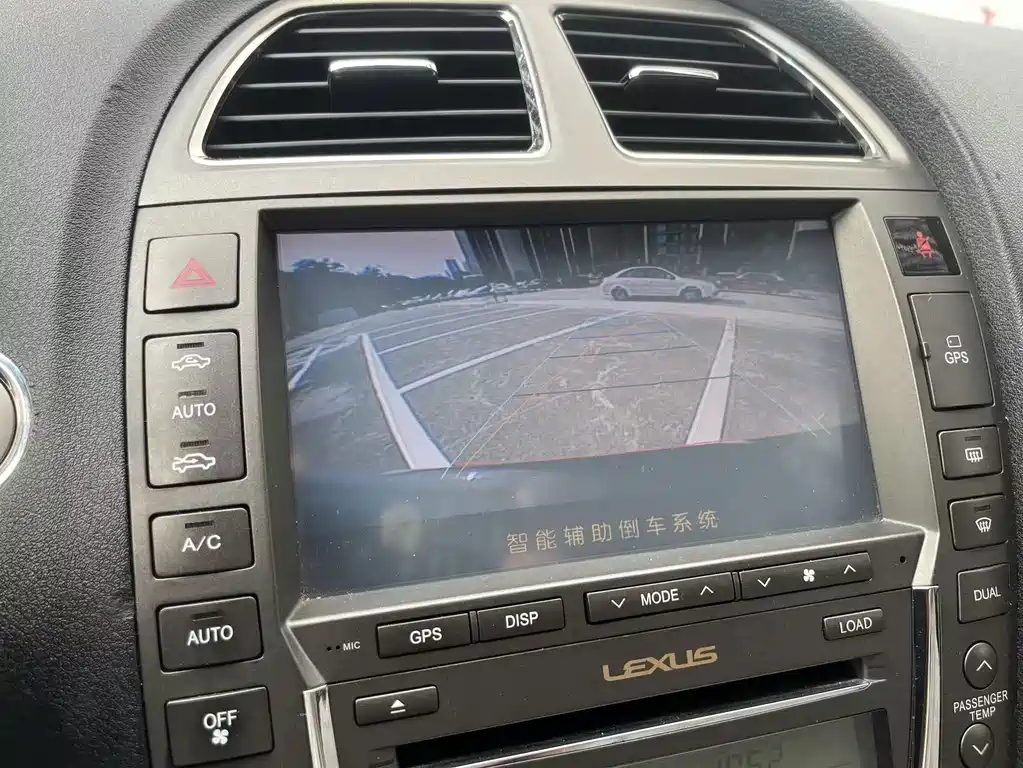 Lexus ES — миниатюра 11