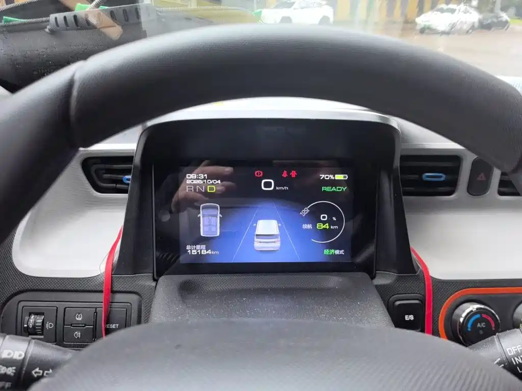 Wuling MINIEV — миниатюра 12