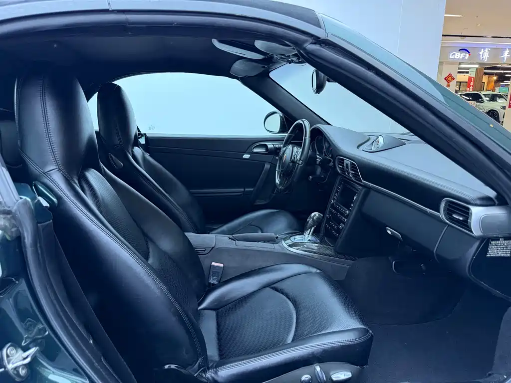 Porsche 911 2010 Carrera 4S Cabriolet 3.8L