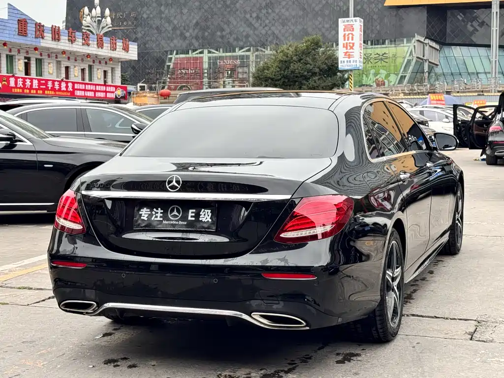 MERCEDES-BENZ E CLASS