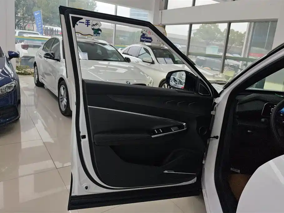 GEELY AUTOMOBILE BOYUE