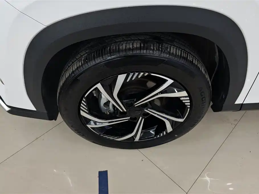 GEELY AUTOMOBILE BOYUE