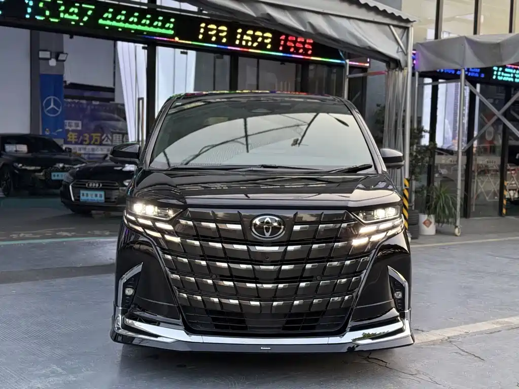 Toyota Alphard 2025 2.5L Luxury