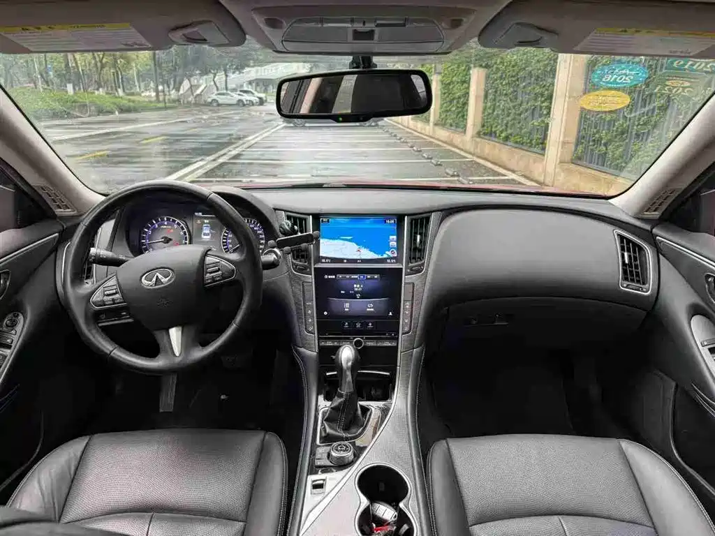 Infiniti Q50L 2016 2.0T Enjoy