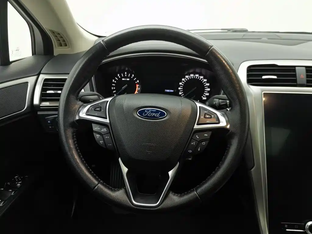 Ford Mondeo — миниатюра 11