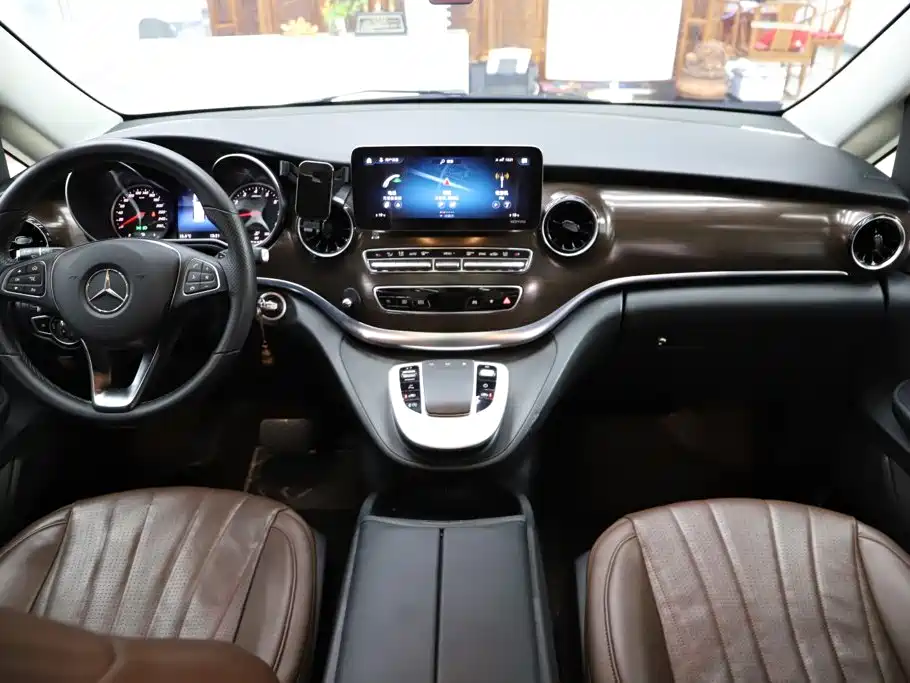 Mercedes-Benz V-Class — миниатюра 14