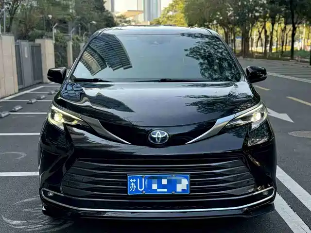 toyota sienna