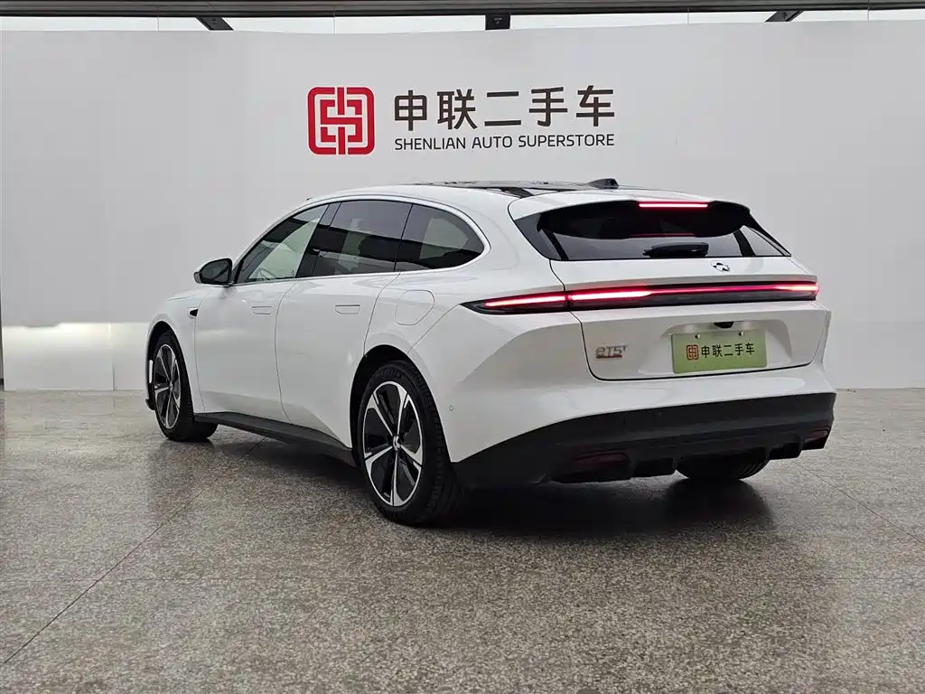 NIO NIO ET5T