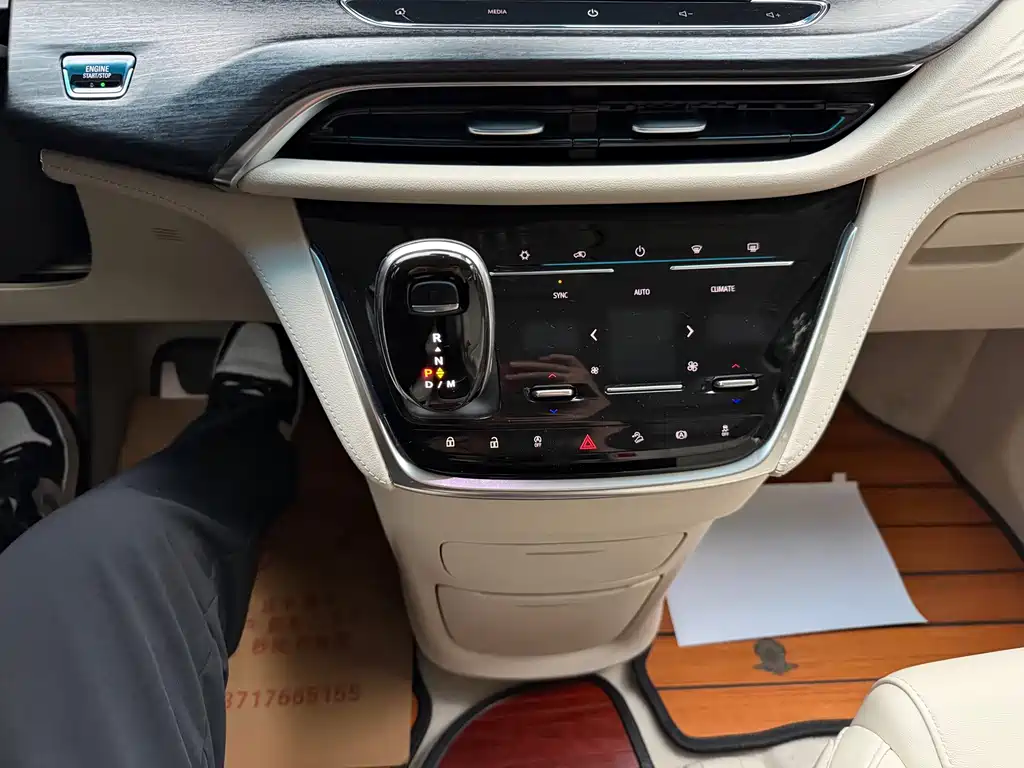 Buick GL8 — миниатюра 17