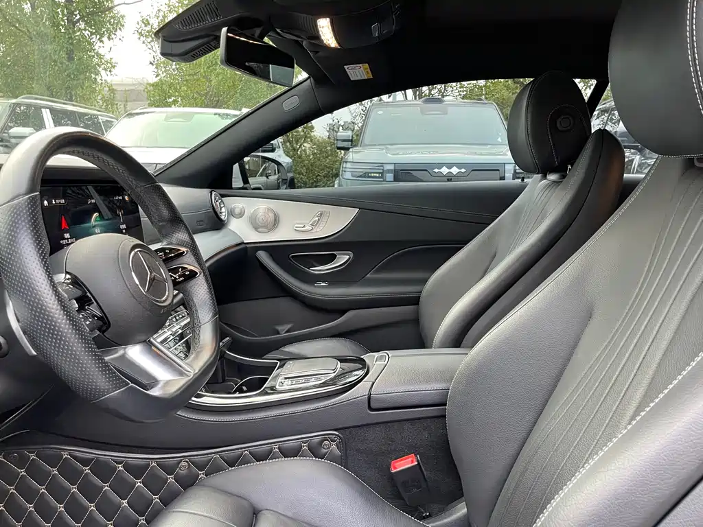 Mercedes-Benz E-Class (Import) — миниатюра 5