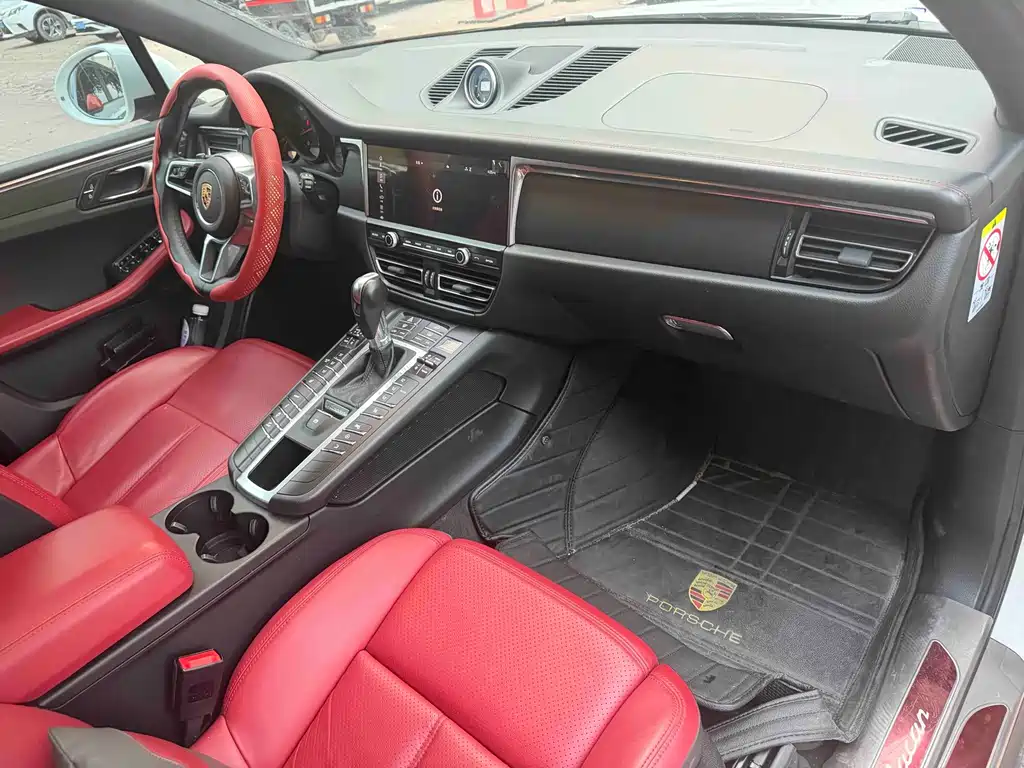 Porsche Macan — миниатюра 16