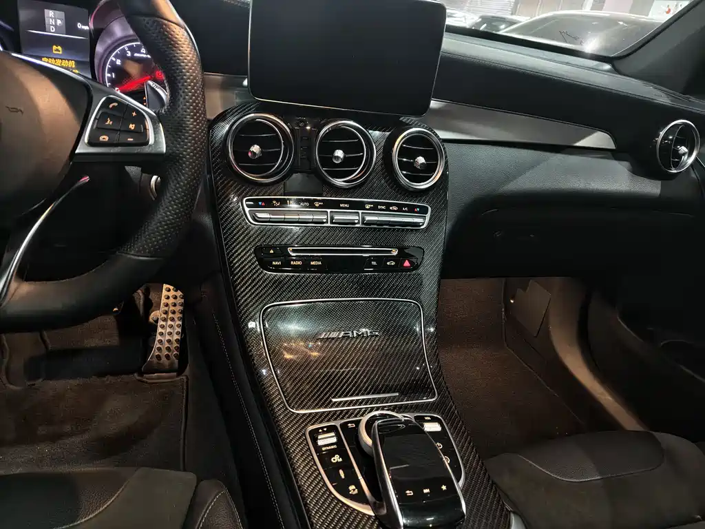 MERCEDES-BENZ GLC AMG