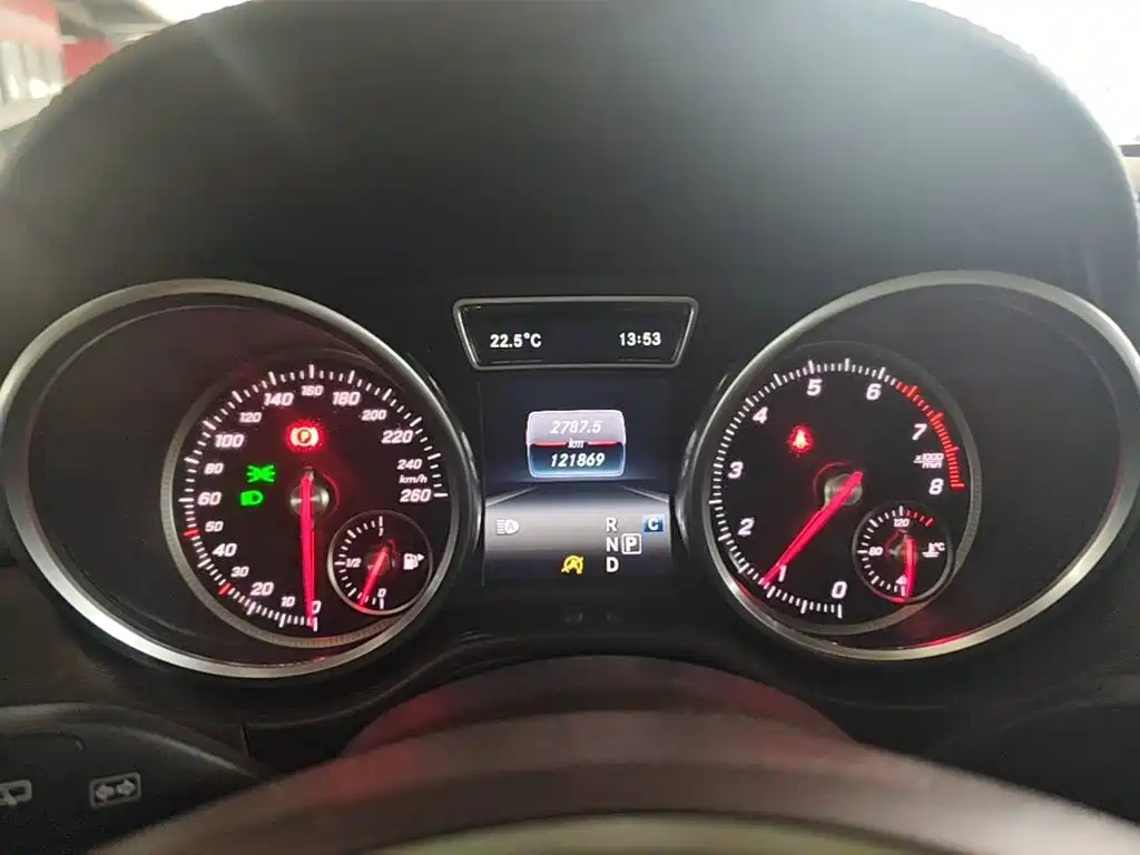 Mercedes-Benz GLE (Import) — миниатюра 12
