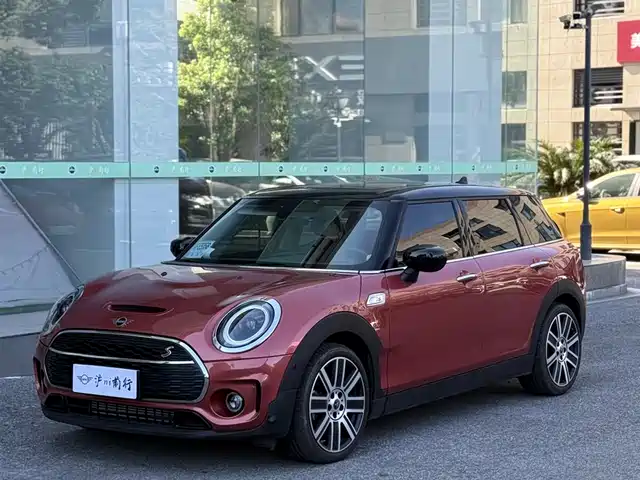 MINI  CLUBMAN 2022