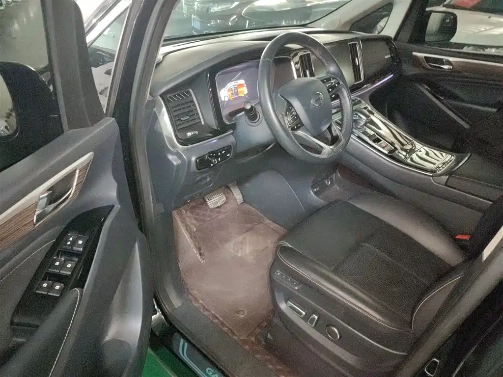 GAC Motor Trumpchi M8 - фото 12