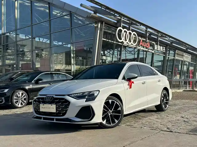 AUDI A3 2025